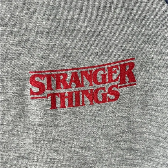 Stranger Things Gray Raglan T-Shirt Small - Picture 3 of 9